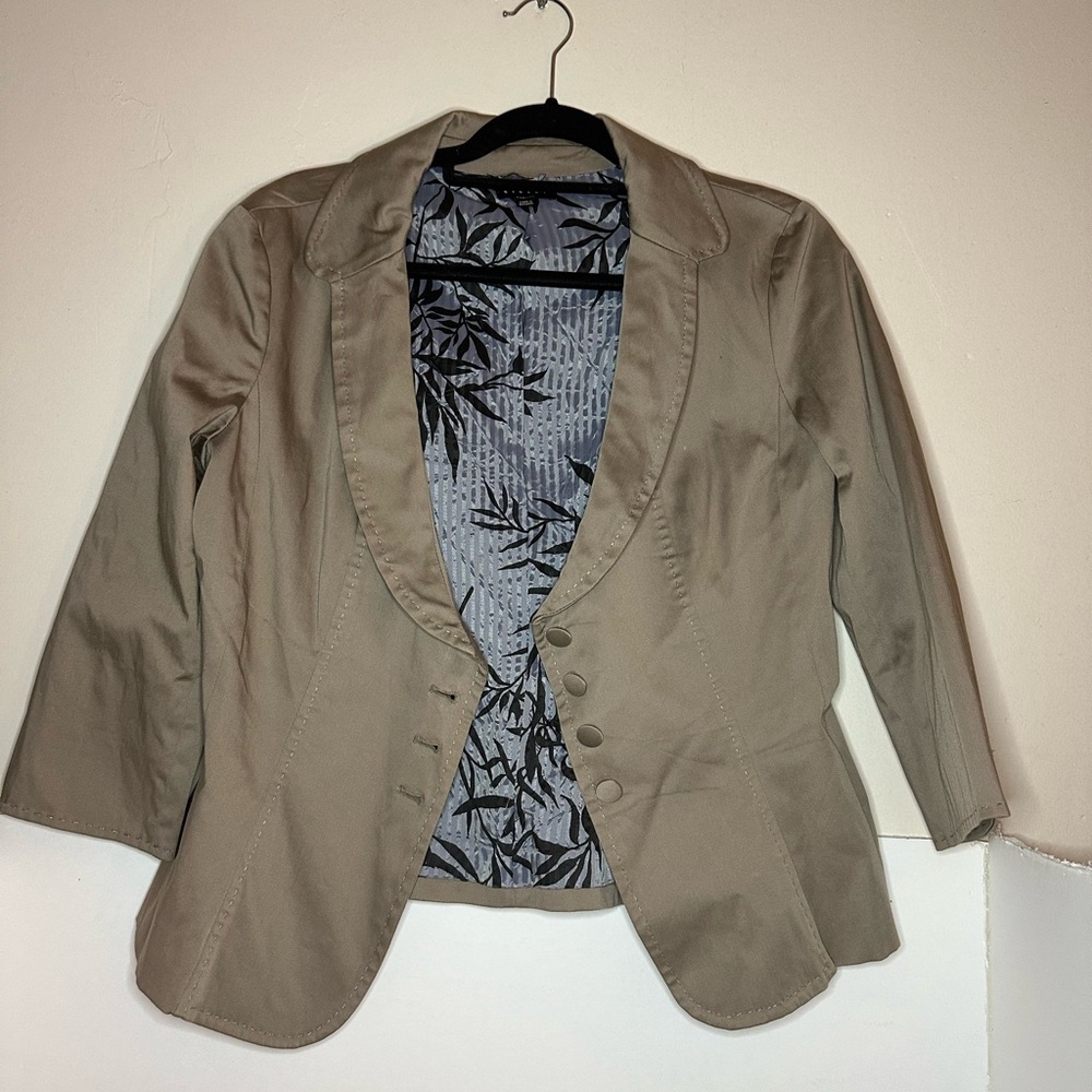 Sisley women’s two piece suit size medium some stretch color  taupe